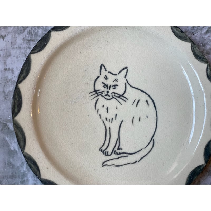 桂さえか/猫展】丸リム皿（白ネコ） | Kinilu STORE
