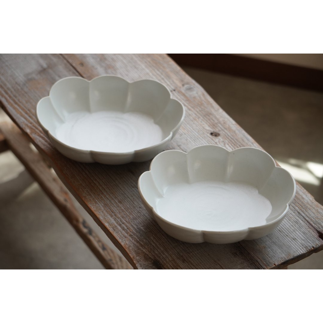 鈴木まどか】白瓷輪花楕円六寸鉢 | Kinilu STORE