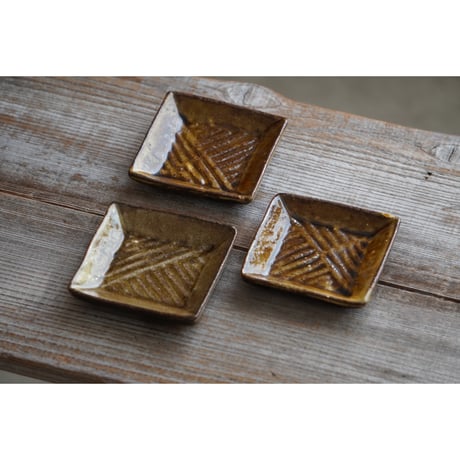 【宮野さとみ】small square dish
