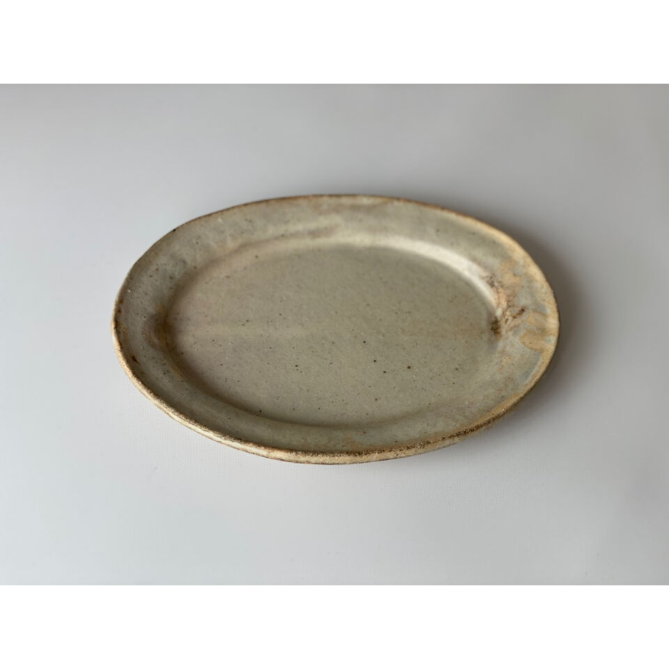 遠藤素子 オーバル皿 鉄釉 2枚セット 遠藤素子】オーバル皿S 粉引／鉄釉 | Kinilu STORE