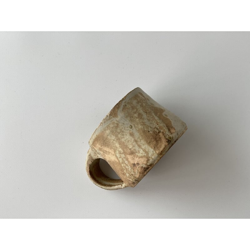 遠藤素子】マグ 粉引／鉄釉 | Kinilu STORE