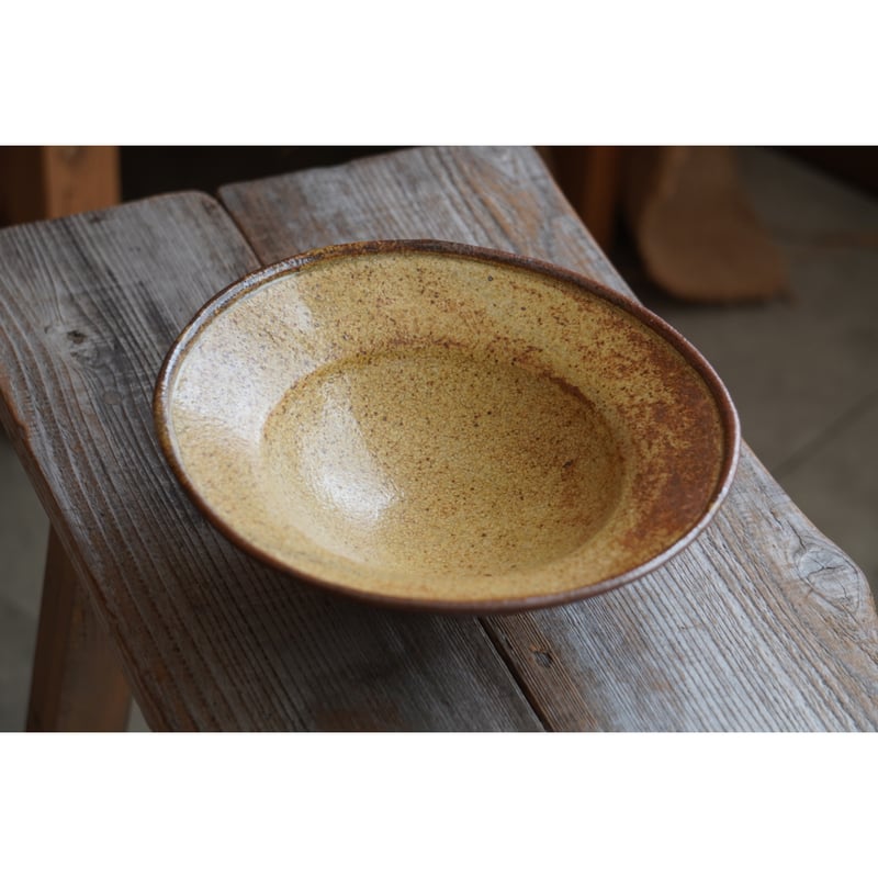 庄司理恵】太リム深皿 わら灰 | Kinilu STORE