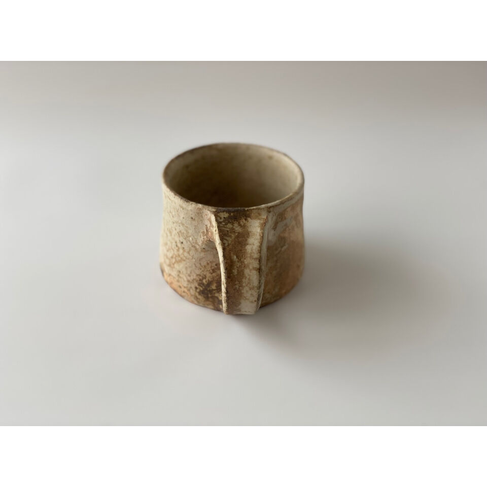 遠藤素子】マグ 粉引／鉄釉 | Kinilu STORE