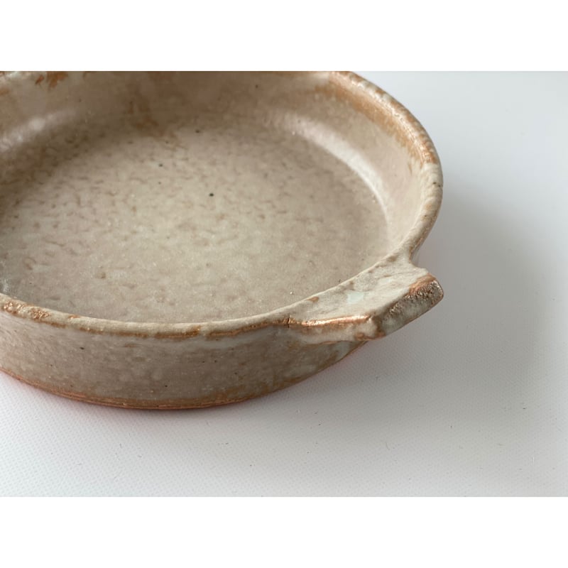 遠藤素子】グラタン皿 大 粉引／鉄釉 | Kinilu STORE