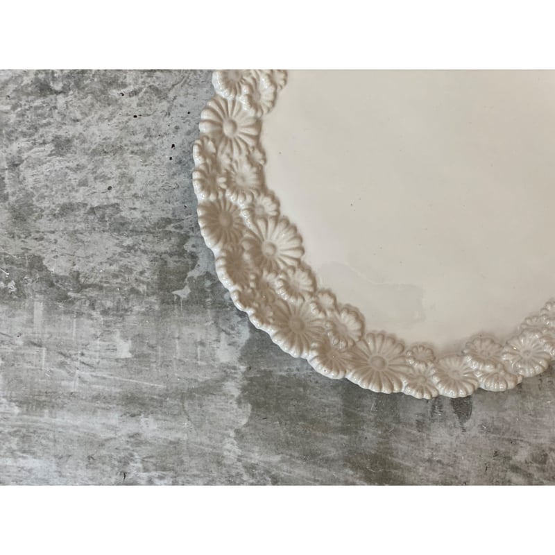 つちのわ】花かんむり 大皿／白 | Kinilu STORE