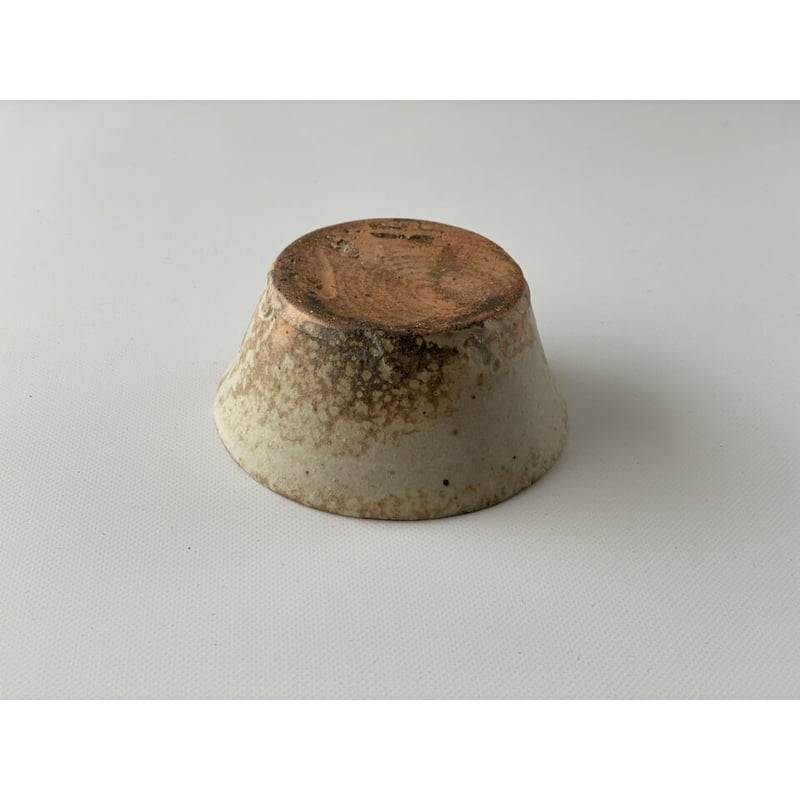 遠藤素子】ミニそば猪口 粉引／鉄釉 | Kinilu STORE