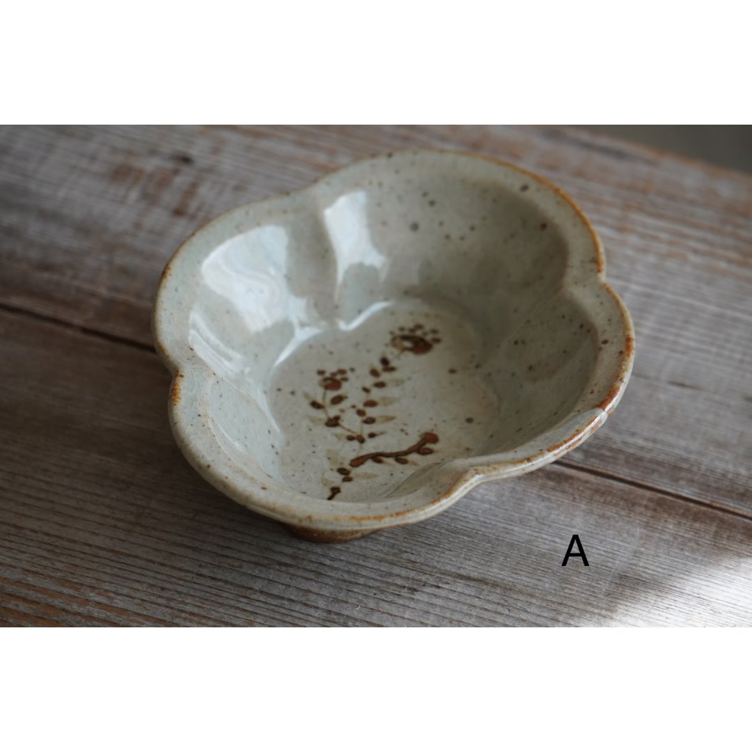 加藤舞】 鉄絵鍔縁木瓜皿 S | Kinilu STORE