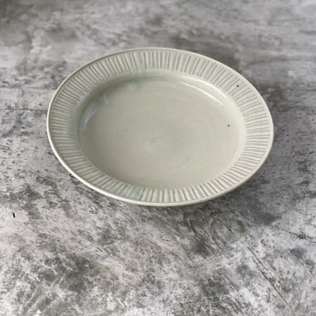【鈴木まどか】鎬リム七寸皿