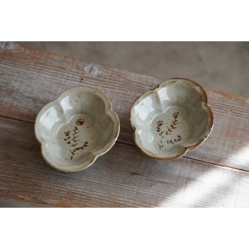 加藤舞】 鉄絵鍔縁木瓜皿 S | Kinilu STORE