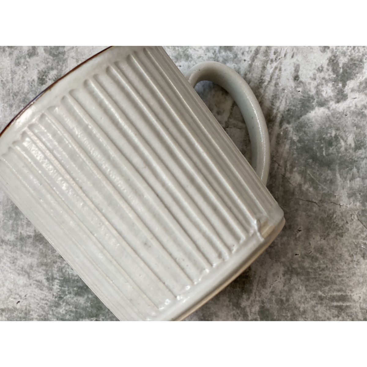 鈴木まどか】白瓷口錆縞マグ | Kinilu STORE