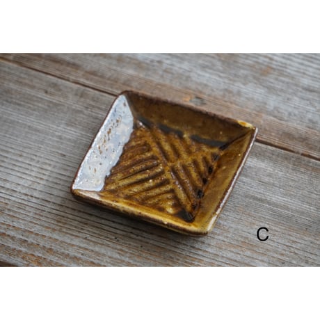 【宮野さとみ】small square dish