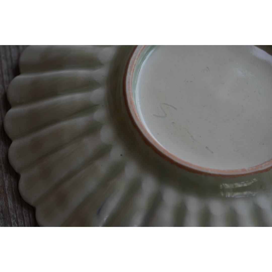 鈴木まどか】安南菊割五寸浅鉢 | Kinilu STORE