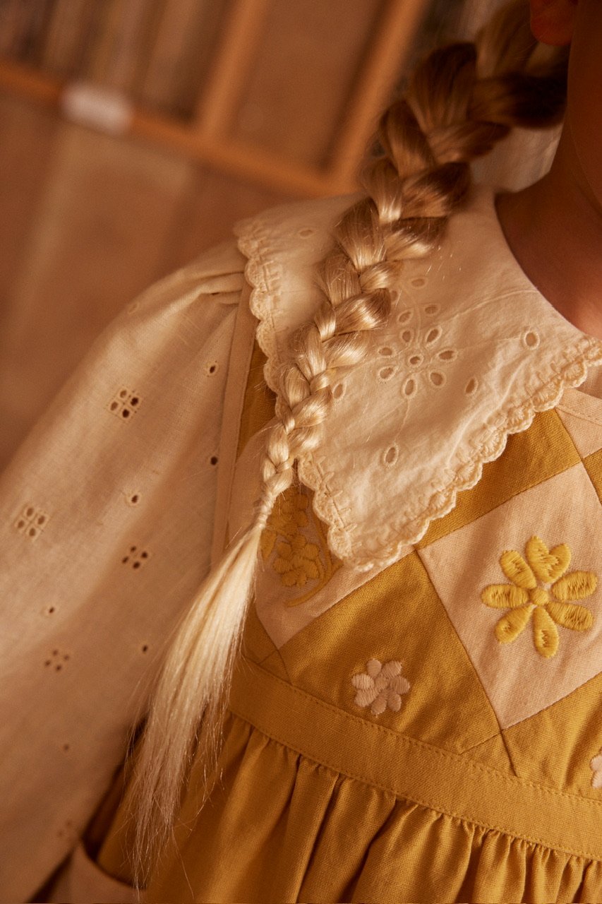 ワンピース Apolina 2-3y BIBI Panelled Pinafore Apolina BIBI PANELLED PINAFORE - HONEY | RESONASON