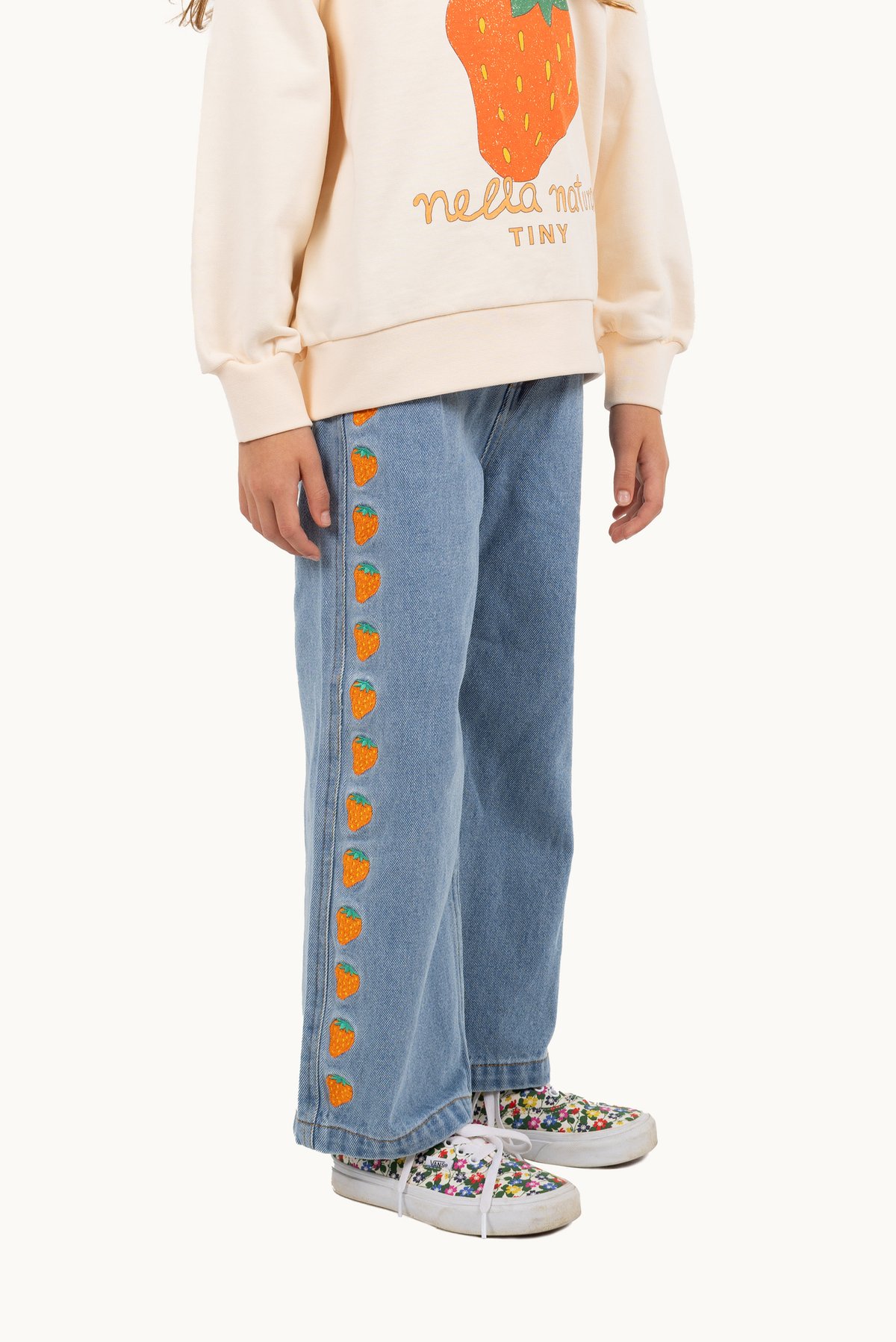 tiny cottons STRAWBERRIES EMBROIDERED JEANS -