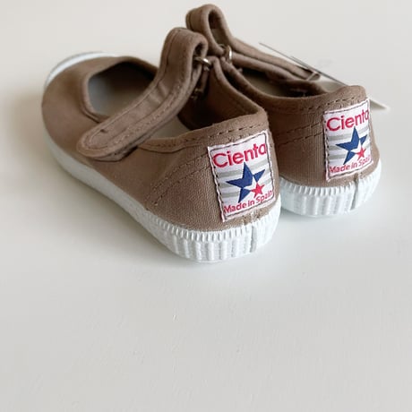 Cienta　ベルクロワンストラップシューズ beige
