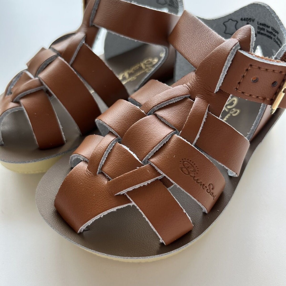 Salt Water Sandals　Shark - tan US 5-12