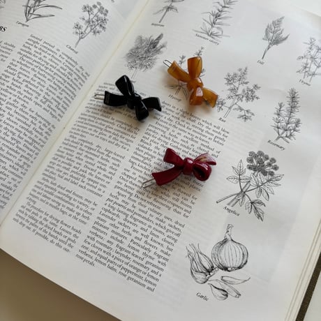 Baby Style LAB  ribbon pin