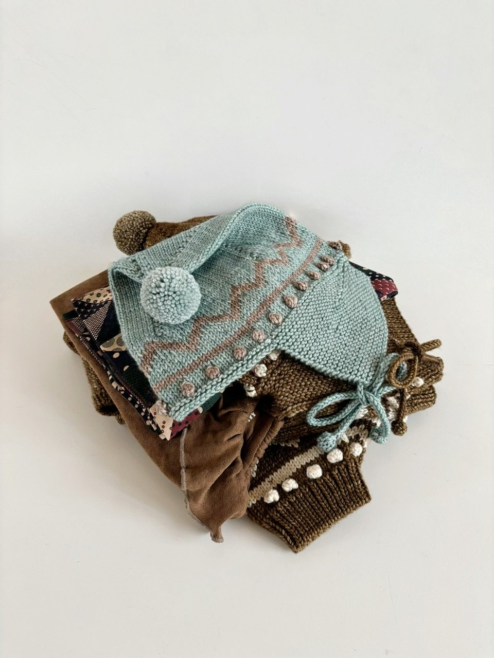 Misha & Puff Zig Zag Pointy Peak Hat - Sage | B