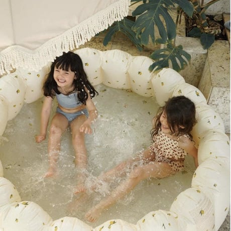 Konges Sløjd 　LARGE SHELL POOL - CHERRY BLUSH