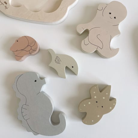 Konges Sløjd　SEA ANIMALS WOOD CLAM PUZZLE
