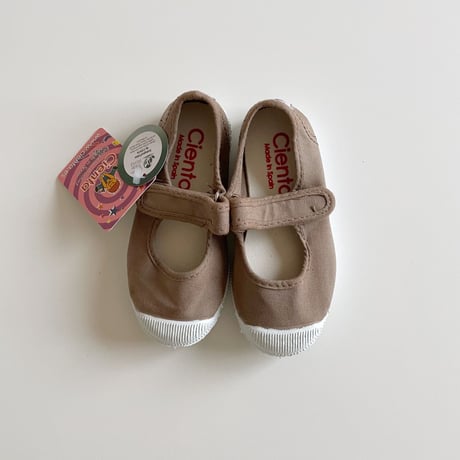 Cienta　ベルクロワンストラップシューズ beige