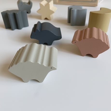 Konges Sløjd DINO SHAPE SORTER MULTI