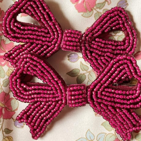 Konges Sløjd 　2 PACK PEARLY BOW HAIR CLIPS