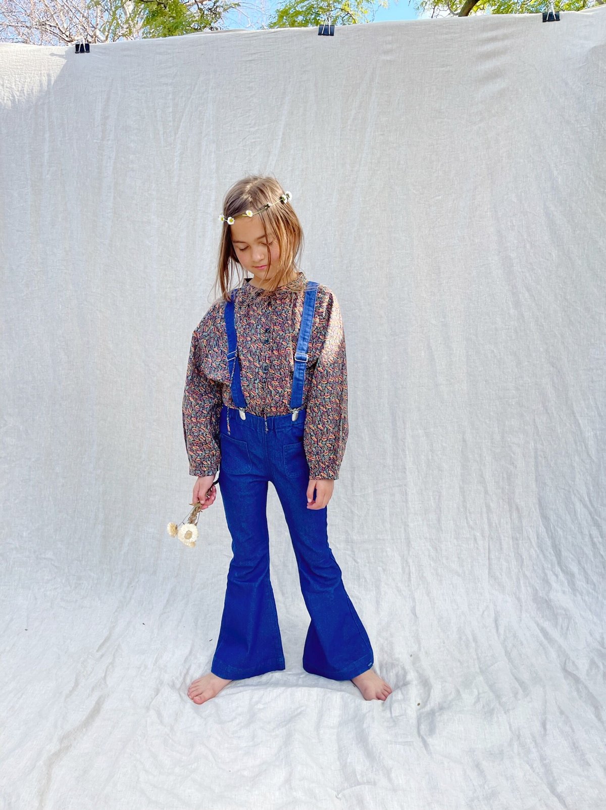 twin collective サスペンダー付きフレアデニム Twin Collective FARRAH FLARE JEAN - BLUE PATCH