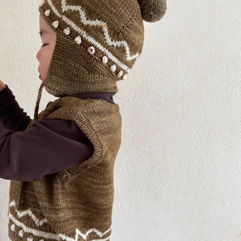 Misha & Puff Zig Zag Pointy Peak Hat - Nutshell