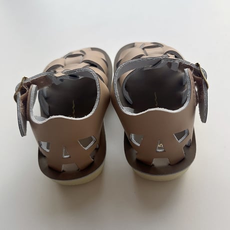 Salt Water Sandals　Shark - Latte  US 5-9