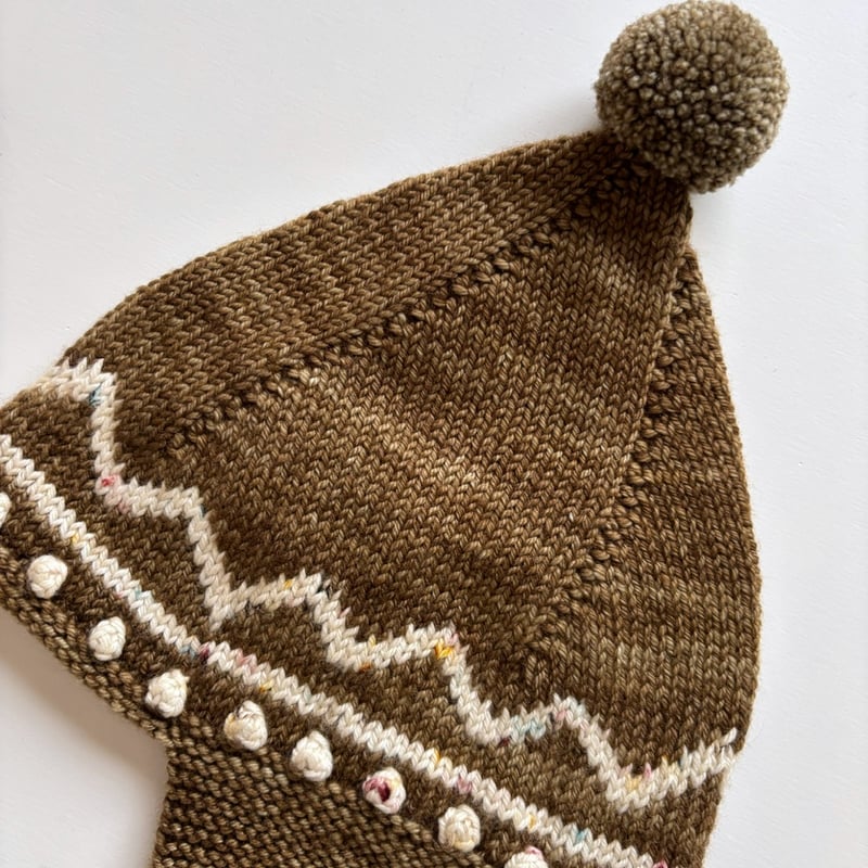 Misha & Puff Zig Zag Pointy Peak Hat - Nutshell