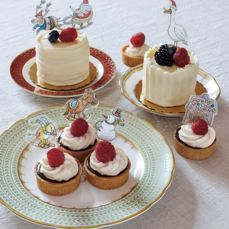 ATELIER CHOUX　Mini Cake Toppers – Christmas – Set of 12