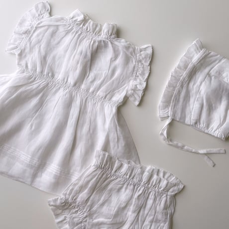 CARAMEL VESTIA BABY GIFT SET - WHITE