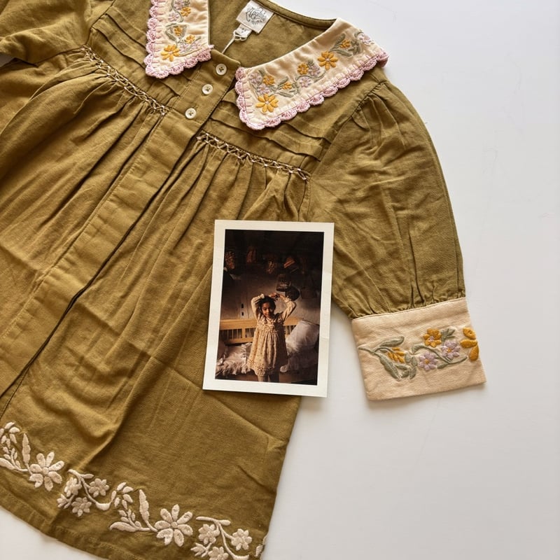 ワンピース Apolina Bette Dress Hazel Apolina Bette dress hazel 9-11