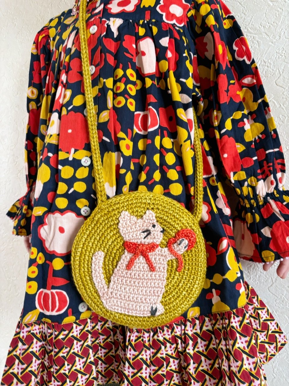 Misha & Puff Ruffle Meadow Yarn Cat Circle Bag