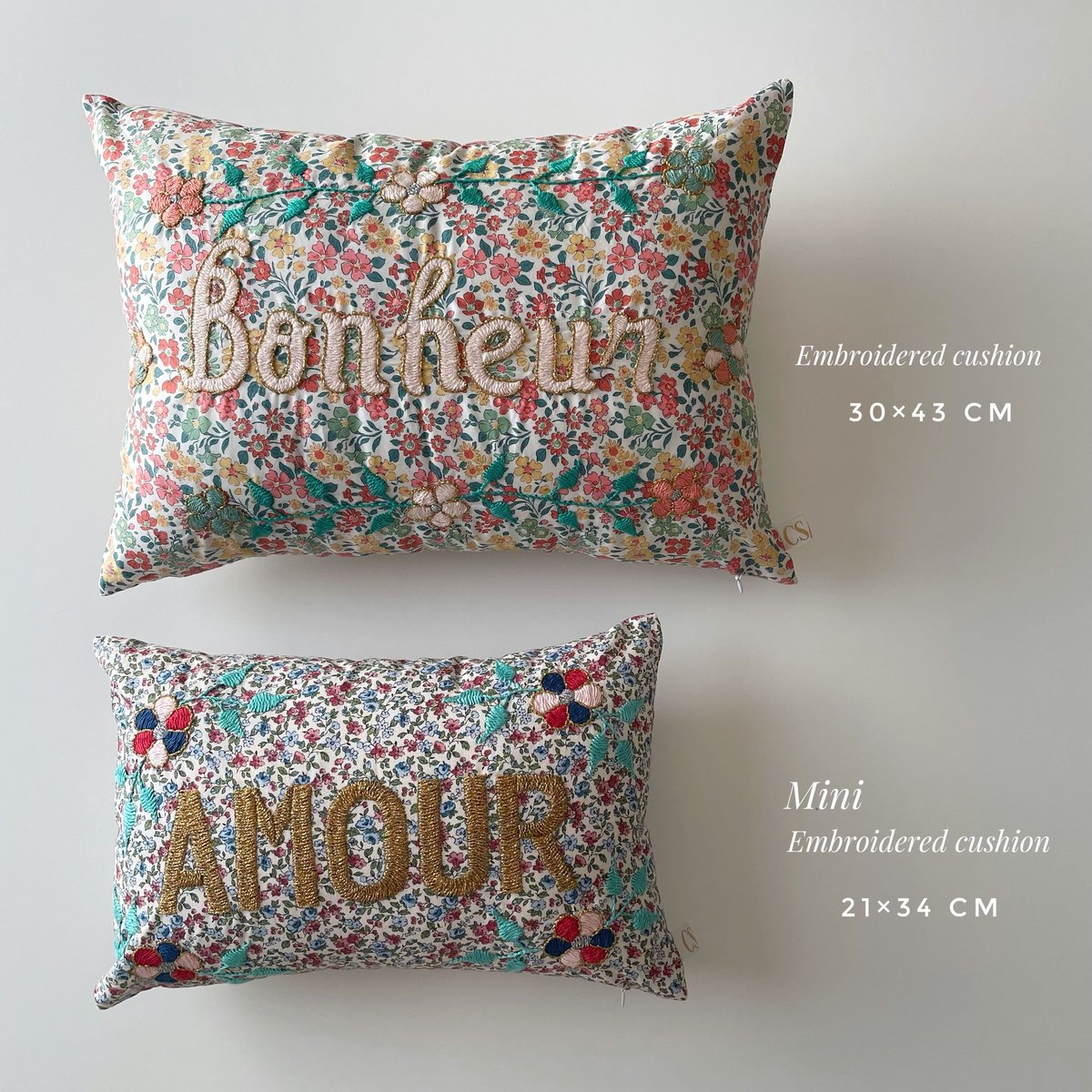 １点もの★新品◽️サオCSAOクッション＋中綿◽️フランス手刺繍リバティ CSAO 〈クッション〉 | trava