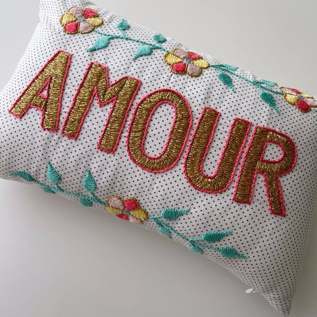 Mini embroidered cushion AMOUR - dot