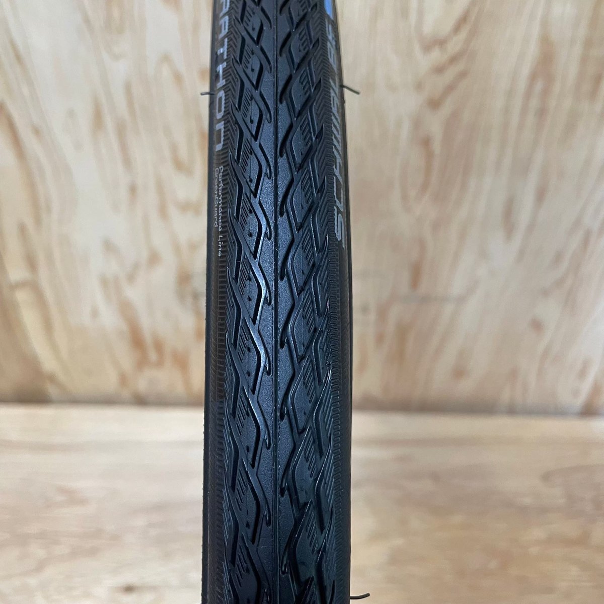 タイヤ 700×25c シュワルベ マラソン | CYCLE CARE公式 オンラインストア