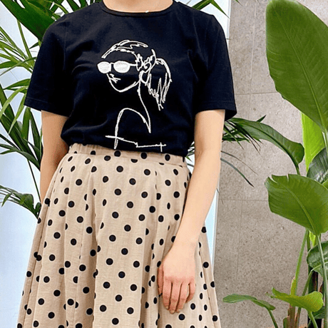 Rosiee　クールレディー刺繍Tシャツ