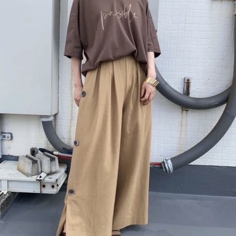 サイドボタンワイドパンツ