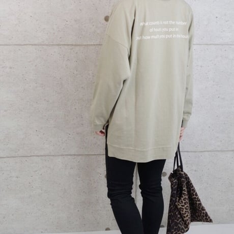 バックロゴチュニック丈ロンT