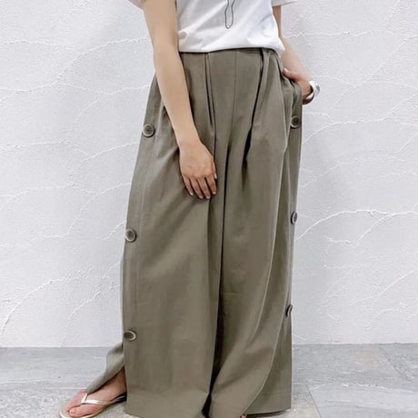 サイドボタンワイドパンツ