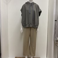 スリーブレスパーカー