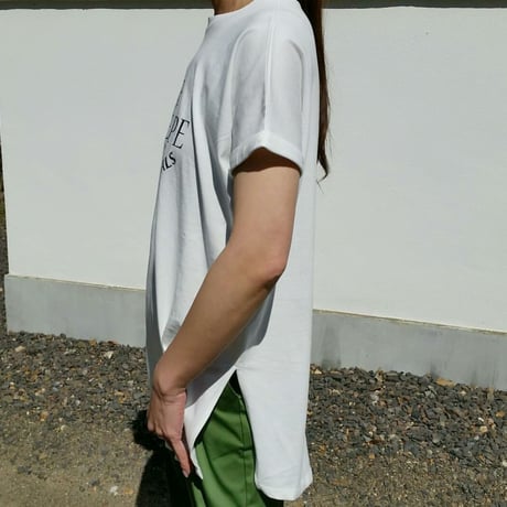 Rosiee 　オーバーサイズロゴTシャツ