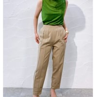 タックレイヤードテーパードパンツ