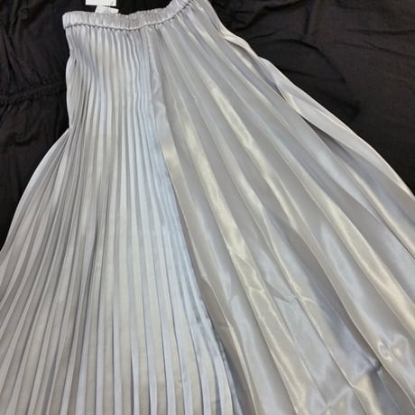 Rosiee　シャイニープリーツスカートsilver