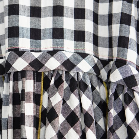 大人可愛い黒×白ギンガムチェックのノースリーブチュニック