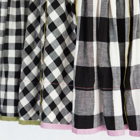 大人可愛い黒×白ギンガムチェックのノースリーブチュニック