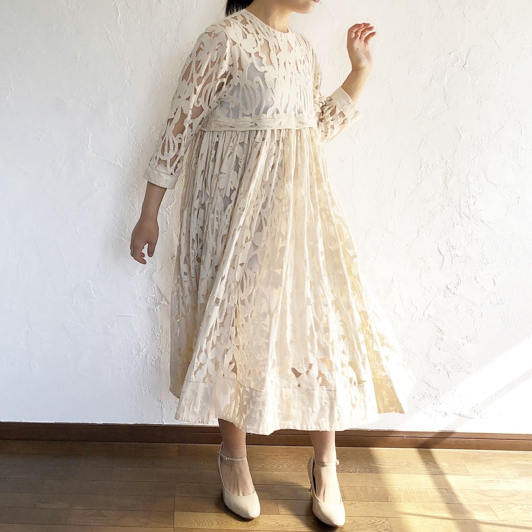 美品♡ kayme 和柄 「牡丹」琉球紅型 ギャザーワンピース 9 ひざ丈 美品♡ kayme 和柄 「牡丹」琉球紅型 ギャザーワンピース 9 ひざ