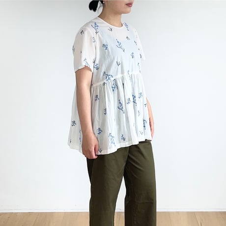 花霞 / インド花刺繍ギャザーブラウス